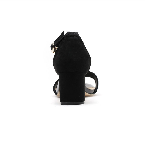 black563553.jpg